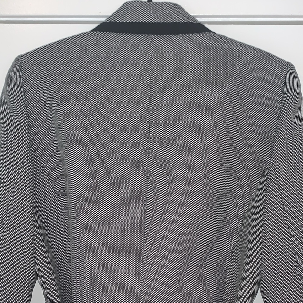 Tahari Arthur S Levine Framed Notch Collar Belted Blazer 6 - Picture 7 of 12
